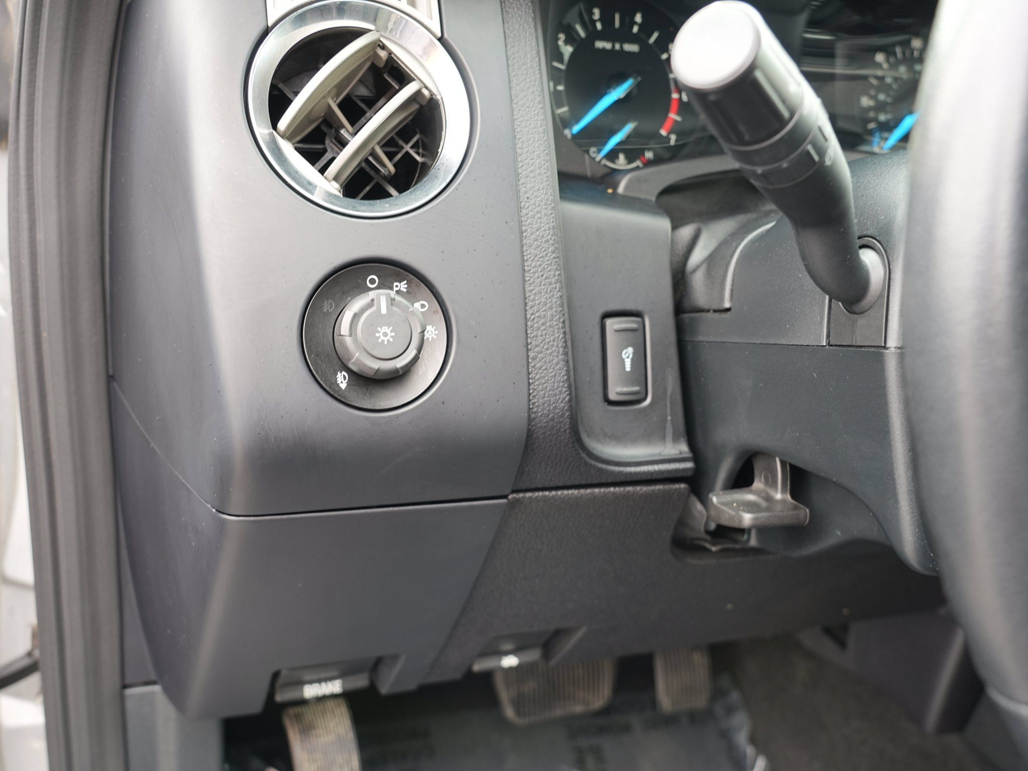 Used 2017 Ford Expedition EL XL w/ Equipment Group 101A RWD image 16
