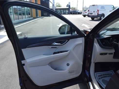 Used 2023 Buick Envision Avenir AWD/4WD image 12