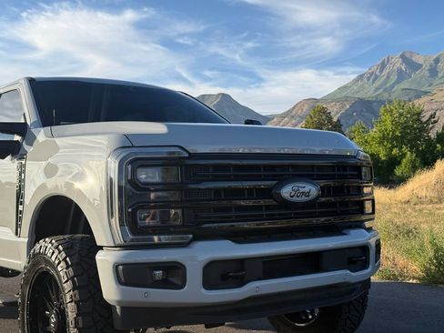 Used 2026 Ford F350 Platinum AWD/4WD image 17