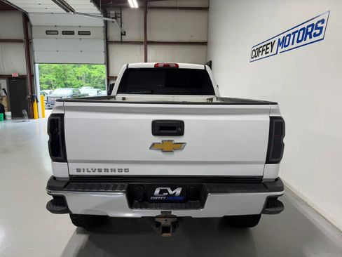Used 2017 Chevrolet Silverado 2500 LT AWD/4WD image 5