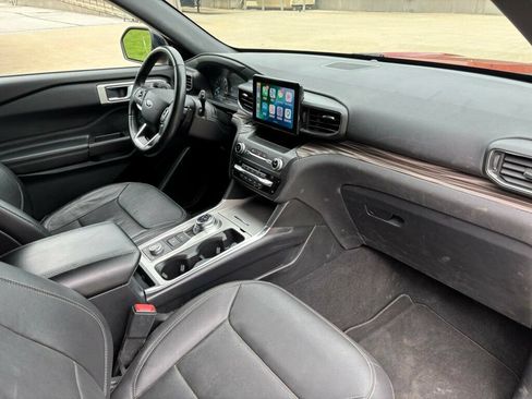 Used 2020 Ford Explorer Limited w/ Hybrid Equipment Group 310A AWD/4WD image 13