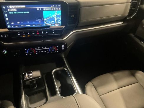 Used 2025 Chevrolet Silverado 1500 LTZ image 5