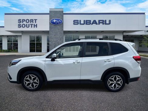 Used 2023 Subaru Forester Premium AWD/4WD image 6