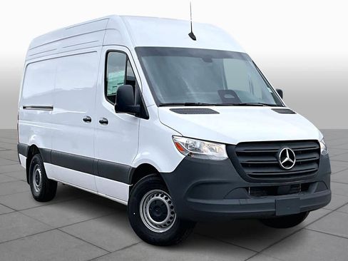 New 2025 Mercedes-Benz Sprinter 2500 image 2