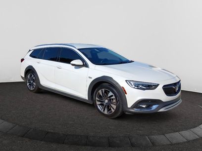 Used 2018 Buick Regal Essence w/ Driver Confidence Package #1