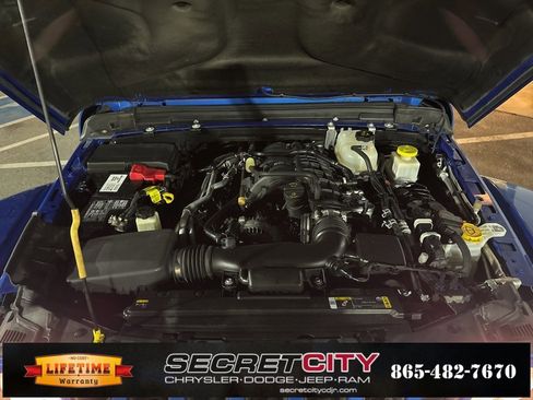 Used 2023 Jeep Gladiator Mojave w/ Trailer Tow Package image 37