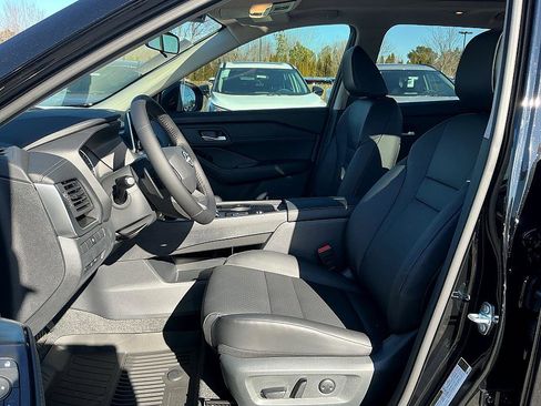 New 2026 Nissan Rogue SV image 12