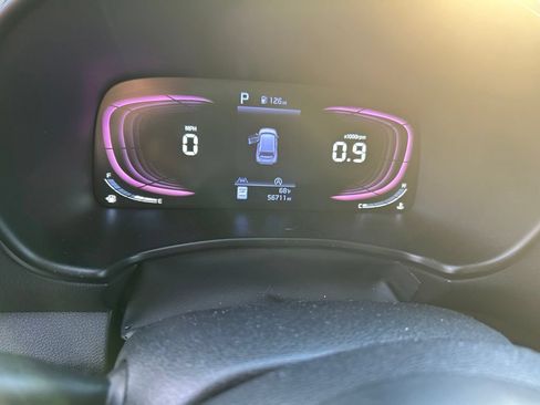 Used 2024 Kia Soul LX w/ Option Group 015 FWD image 7