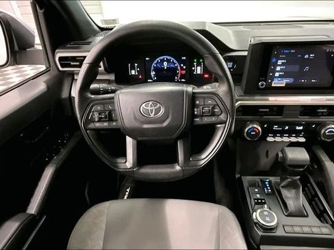 Used 2025 Toyota Tacoma SR5 AWD/4WD image 6