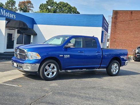 Used 2019 RAM 1500 Big Horn AWD/4WD image 3