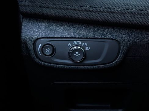 Used 2025 Chevrolet TrailBlazer LT FWD image 19