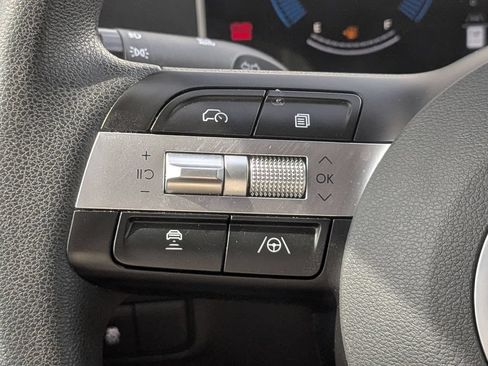 Used 2025 Hyundai Tucson SEL FWD image 16