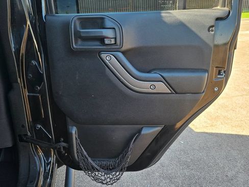 Used 2015 Jeep Wrangler Unlimited Sport w/ Power Convenience Group AWD/4WD image 20