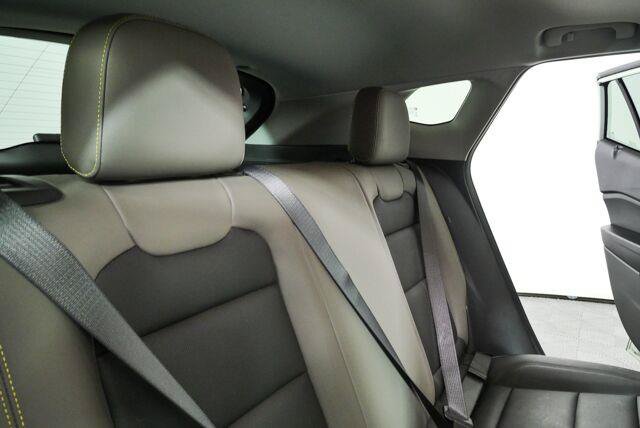 Used 2025 Chevrolet Trax ACTIV w/ Sunroof Package FWD image 20