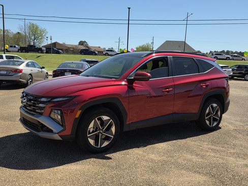 Certified 2025 Hyundai Tucson SEL AWD/4WD image 7