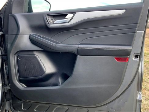 Used 2023 Ford Escape Platinum image 22