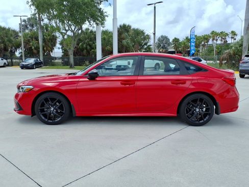 Used 2024 Honda Civic Sport image 4