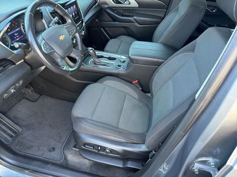 Used 2020 Chevrolet Traverse LT image 11