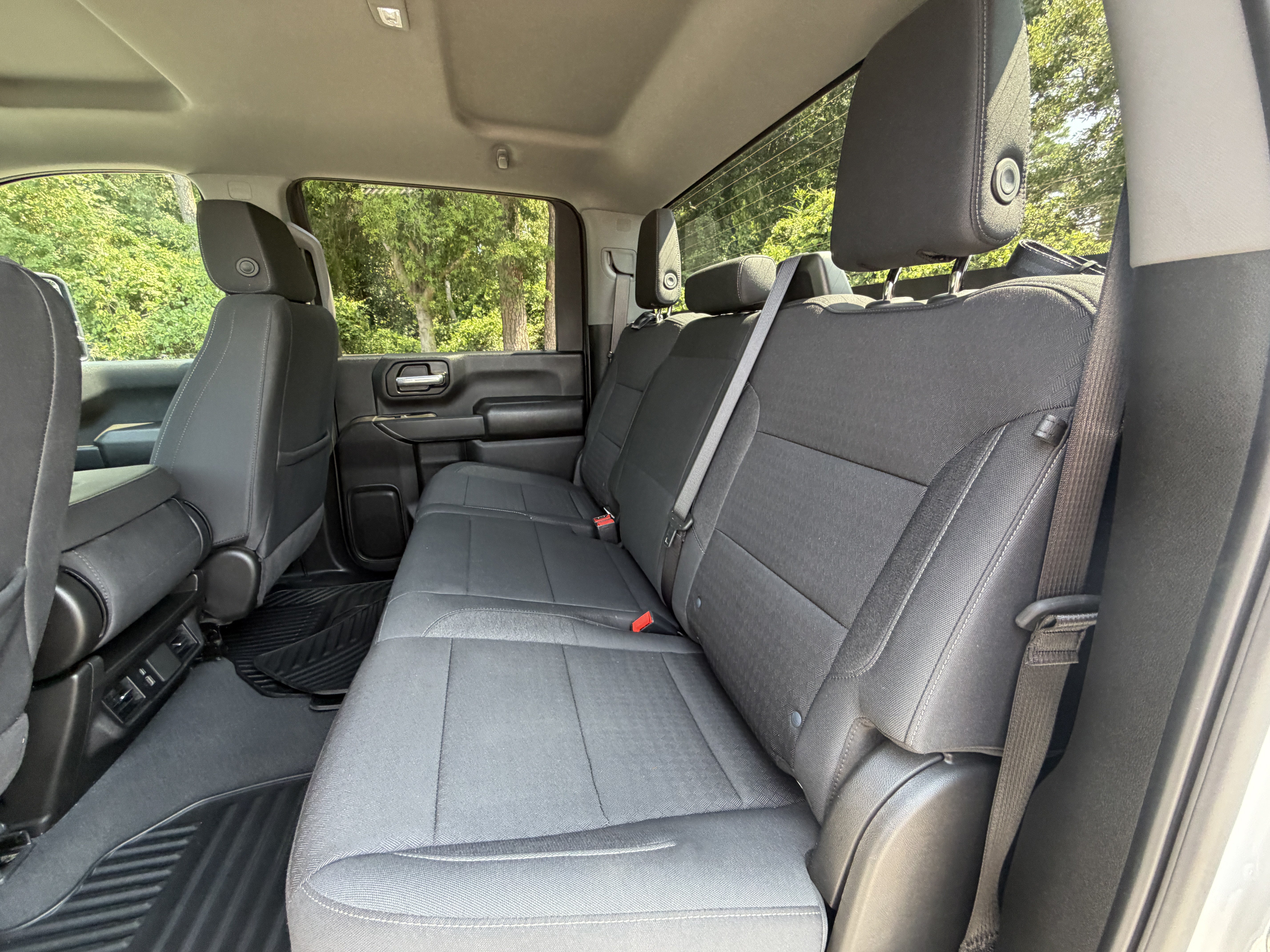 Used 2025 Chevrolet Silverado 2500 Custom w/ Custom Value Package AWD/4WD image 16