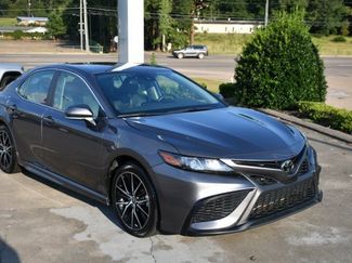 Used 2024 Toyota Camry SE image 1