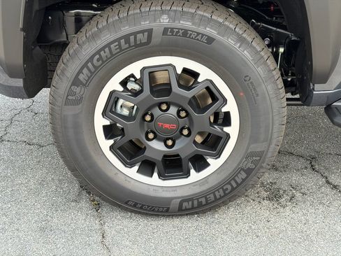 New 2026 Toyota 4Runner TRD Off-Road Premium AWD/4WD image 23