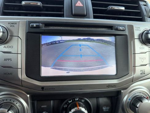 Used 2014 Toyota 4Runner SR5 AWD/4WD image 18