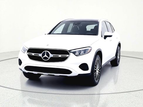 Certified 2023 Mercedes-Benz GLC 300 4MATIC image 3