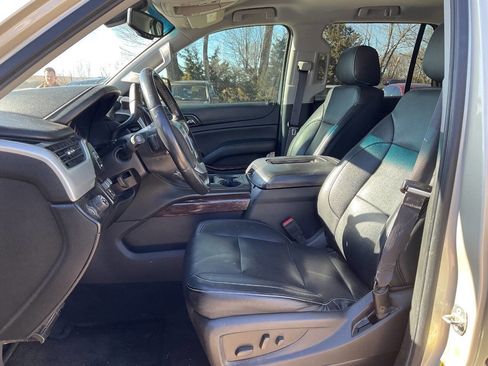 Used 2016 GMC Yukon SLE w/ Convenience Package image 3