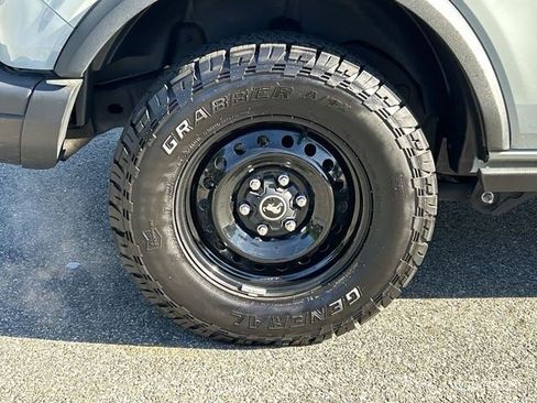 Used 2023 Ford Bronco Black Diamond AWD/4WD image 12