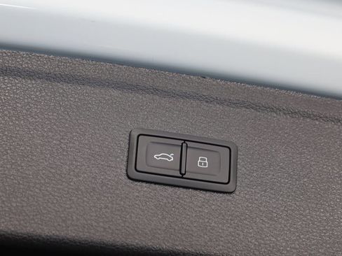 Used 2024 Audi Q5 e Premium Plus image 59