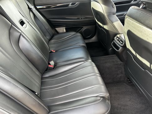 Used 2023 Genesis G80 2.5T image 12