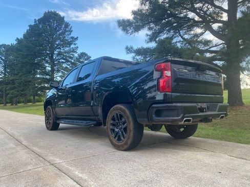 Used 2022 Chevrolet Silverado 1500 Custom Trail Boss w/ Midnight Edition AWD/4WD image 8