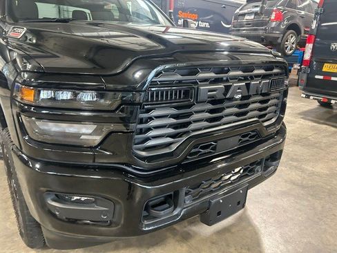 Used 2025 RAM 2500 Big Horn AWD/4WD image 2