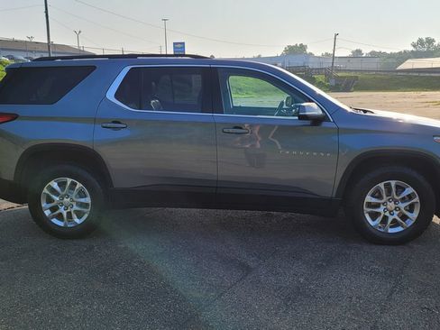 Used 2021 Chevrolet Traverse LT w/ LPO, Floor Liner Package AWD/4WD image 14