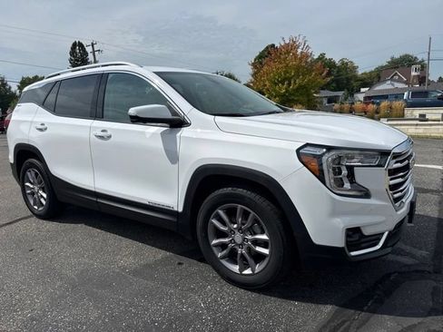 Used 2023 GMC Terrain SLT w/ Tech Package AWD/4WD image 7