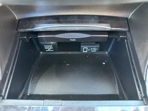 Used 2018 Acura TLX w/ Technology Package FWD image 25