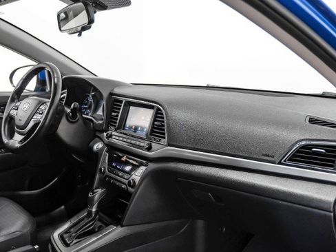 Used 2017 Hyundai Elantra Limited image 10