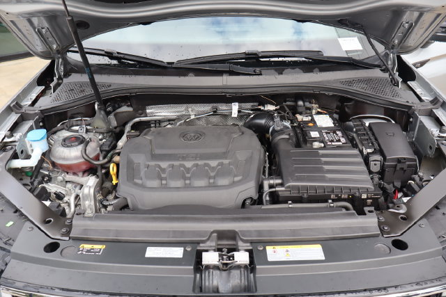 Used 2022 Volkswagen Tiguan SE R-Line FWD image 19