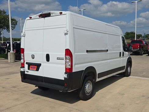 Used 2026 RAM ProMaster 2500 w/ Convenience Group FWD image 8