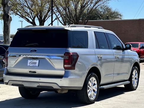 Used 2021 Ford Expedition XLT image 4