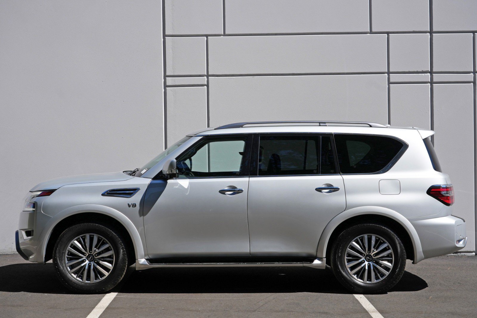 Used 2021 Nissan Armada SL w/ Captain's Chairs Package AWD/4WD image 52