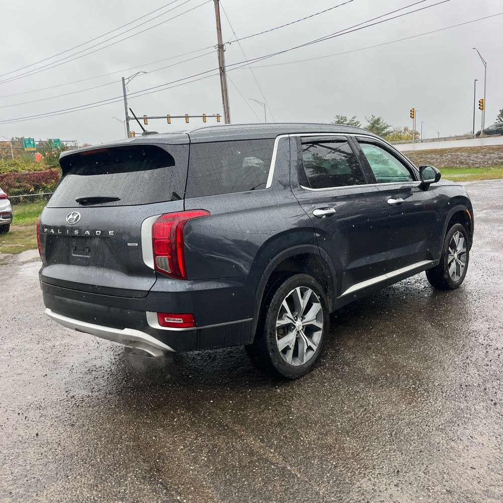 Used 2020 Hyundai Palisade SEL w/ Premium Package AWD/4WD image 3