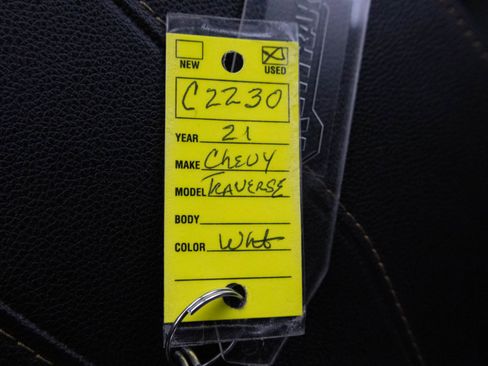 Used 2021 Chevrolet Traverse LT w/ LPO, Floor Liner Package image 25