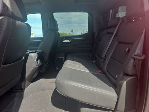 Used 2024 GMC Sierra 1500 SLT w/ SLT Premium Plus Package image 34