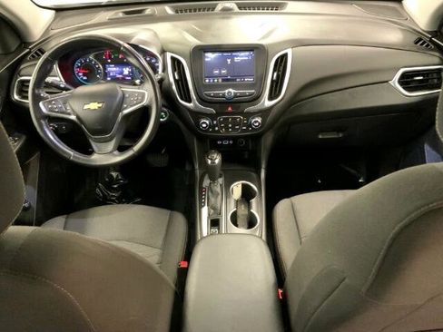 Used 2021 Chevrolet Equinox LT w/ Driver Convenience Package image 8