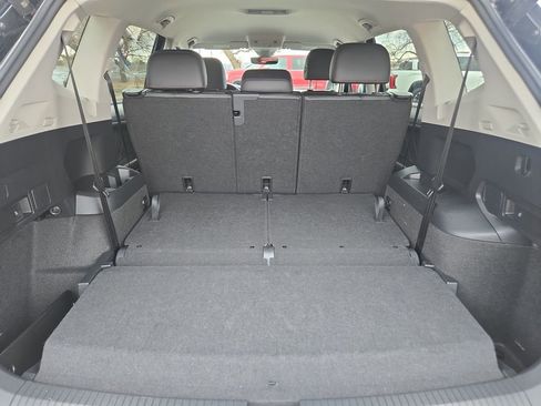 Used 2024 Volkswagen Tiguan Wolfsburg Edition image 19