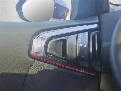 Used 2025 BMW X3 xDrive30i w/ Premium Package image 22