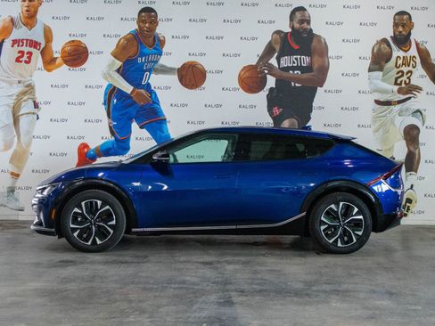 Used 2024 Kia EV6 Wind image 17