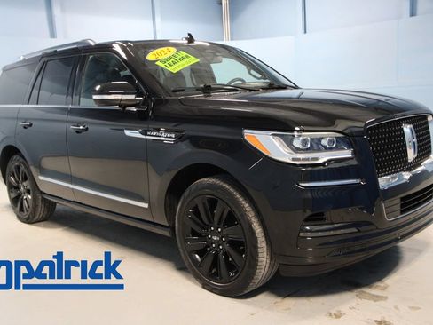 Used 2024 Lincoln Navigator Reserve AWD/4WD image 1