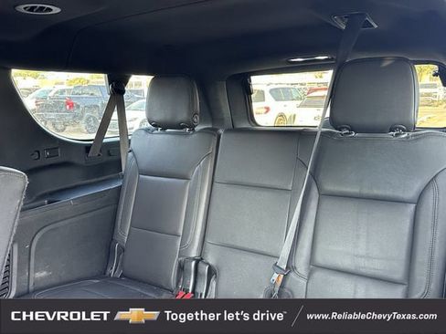 Used 2022 Chevrolet Suburban Z71 AWD/4WD image 29